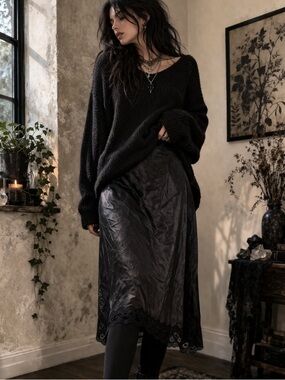 Vintage Style Black Slip Skirt Lace Hem 2X Sheer Layering Goth Boho